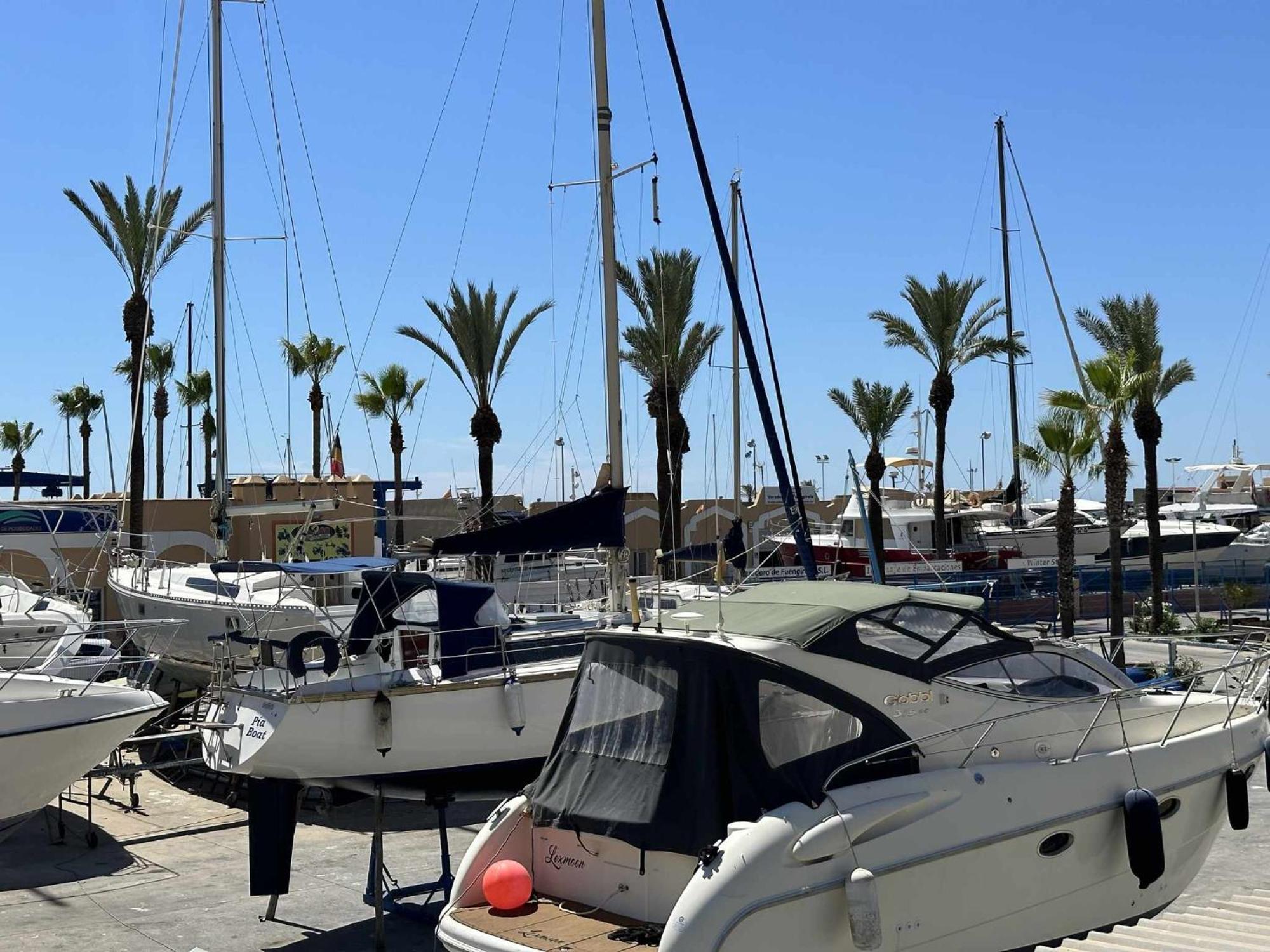 Estudio Pyr Privado Frente Al Puerto De Fuengirola Ngoại thất bức ảnh
