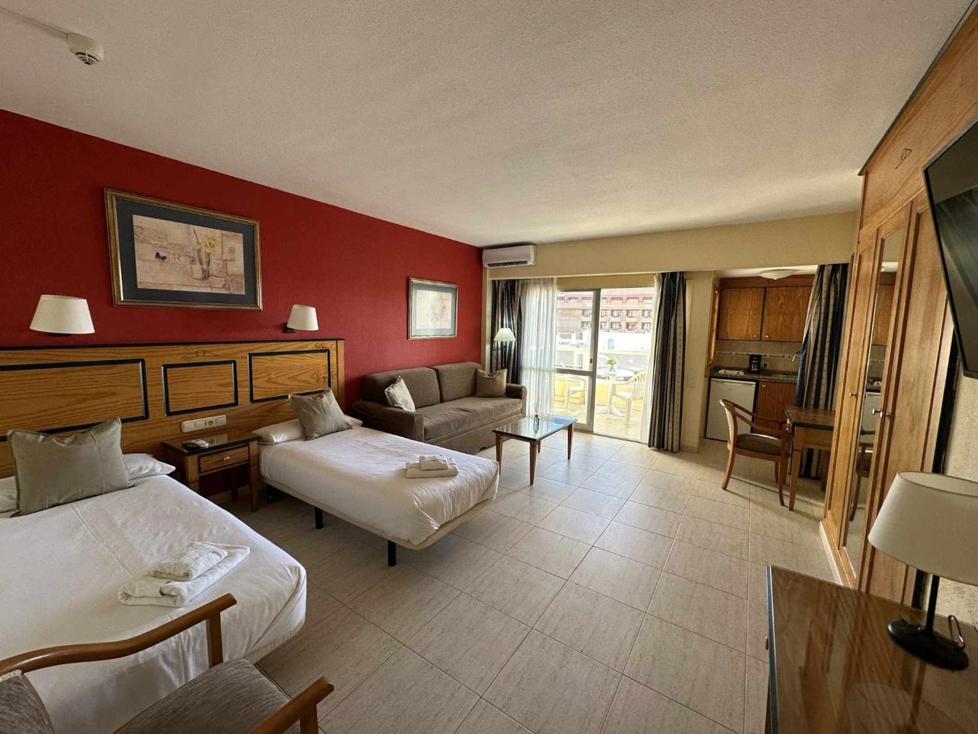 Estudio Pyr Privado Frente Al Puerto De Fuengirola Ngoại thất bức ảnh