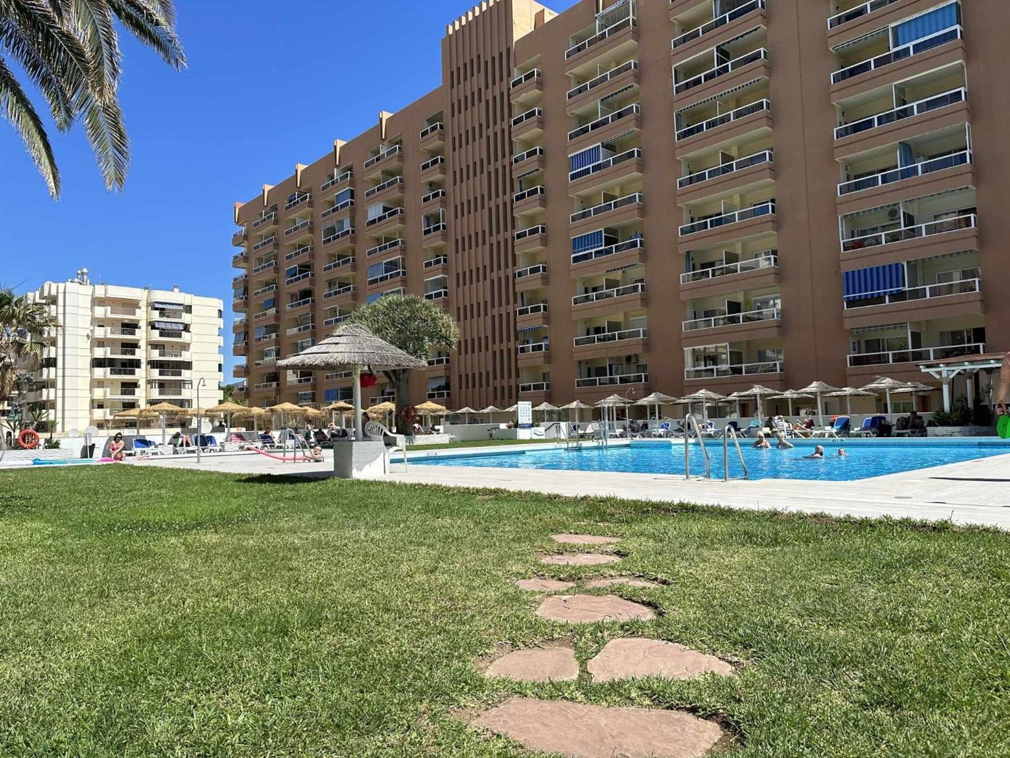 Estudio Pyr Privado Frente Al Puerto De Fuengirola Ngoại thất bức ảnh